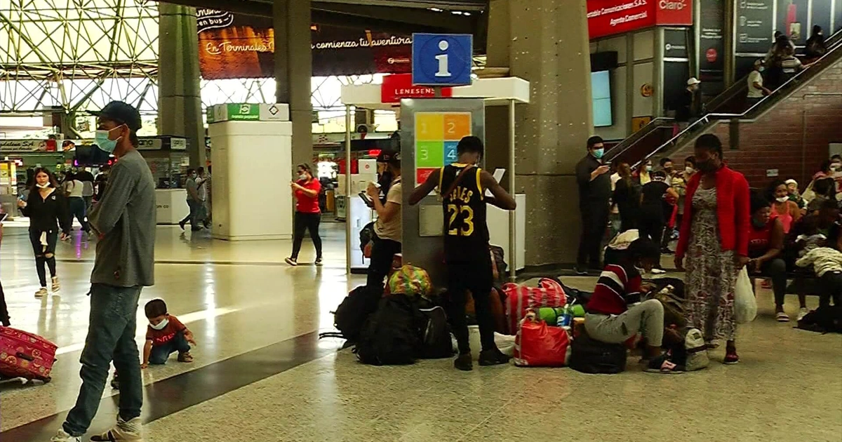 590 mil personas viajan por terminales terrestres