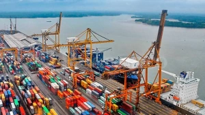 Suspenden cobro al transporte de carga en Buenaventura tras polémica con empresarios