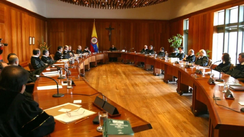Foto de magistrados de la corte constitucional.