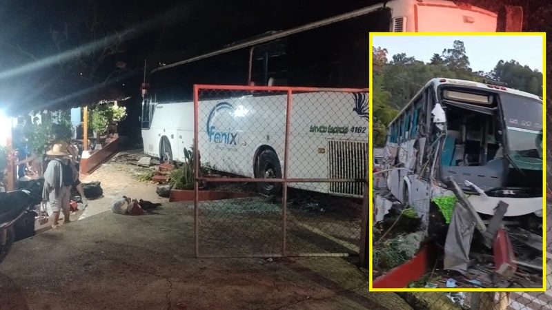 En el accidente de tránsito murió el conductor del vehículo de servicio público, mientras 10 pasajeros quedaron heridos. Foto: Screenshot