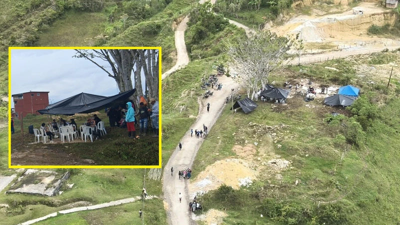 Más de 200 familias que aseguran ser desplazados del conflicto llegaron hasta el predio destinado para la construcción de la pista de patinaje. Foto: Cortesía