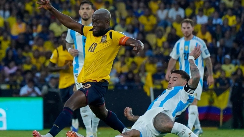 Las sanciones se dieron en el último partido de las Eliminatorias al Mundial 2026 entre ambas selecciones. Foto: @LaTri.