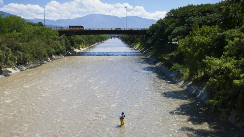 Área Metropolitana anuncia $32 mil millones y reforzarán el SIATA ante los riesgos del río Medellín