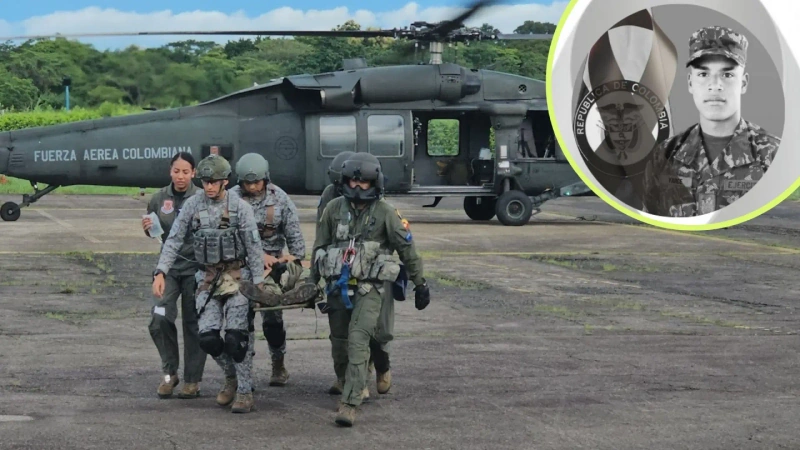 En la imagen el momento de traslado del soldado por parte de la Fuerza Aeroespacial, Cacom 5 de Rionegro.