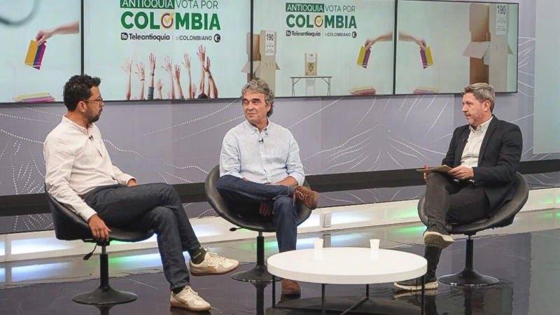 Fajardo propone Agencia Anticorrupción y cuestiona a Petro en campaña