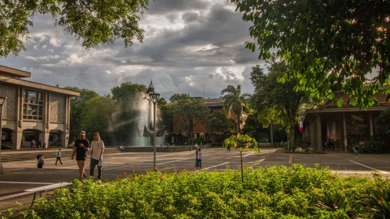 Los resultados financieros respaldaron el cierre de la intervención. La UdeA logró mejorar su flujo de caja durante 2026 y avanzó en el cumplimiento de los compromisos adquiridos con el Ministerio. Foto: cortesía UdeA