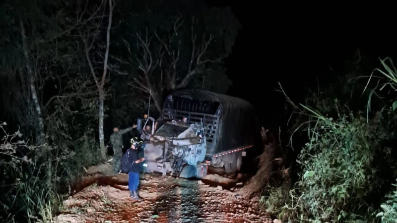 La explosión impactó un vehículo militar que se desplazaba en una operación táctica por carretera en horas de la noche del jueves en esta zona rural. Foto: cortesía.