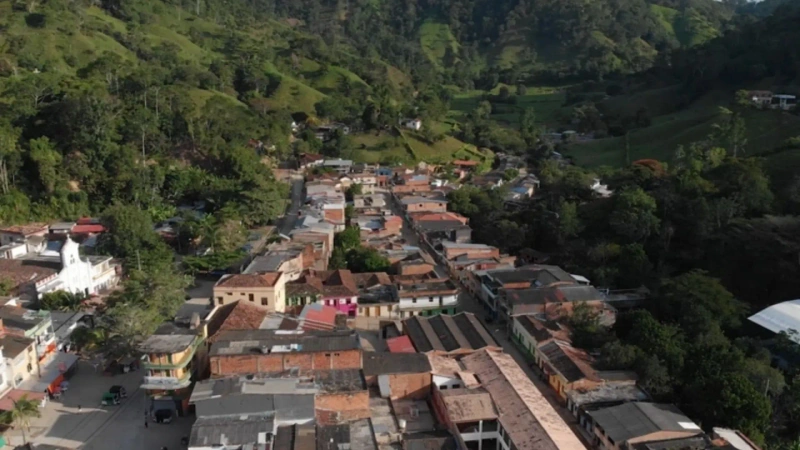 La Gobernación acompaña a las administraciones locales para implementar las medidas y así mejorar sus indicadores fiscales. Foto: archivo Teleantioquia