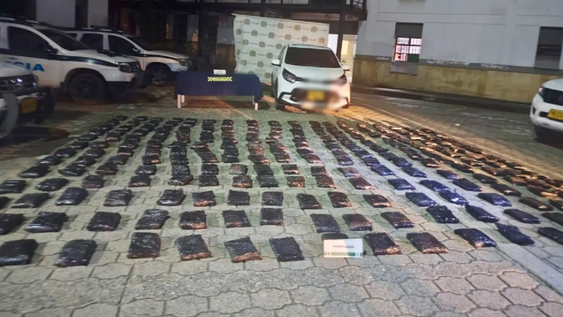 En este vehículo particular llevaban el gigantesco cargamento de marihuana. Foto: Cortesía