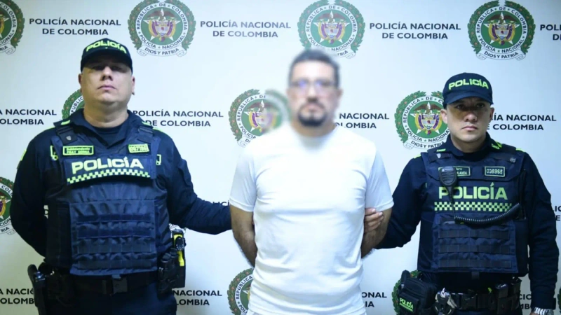 El hombre, identificado como Luis Carlos Díaz Santiago, de 52 años, era requerido por la justicia del estado de Querétaro por el delito de homicidio agravado. Foto: cortesía Policía