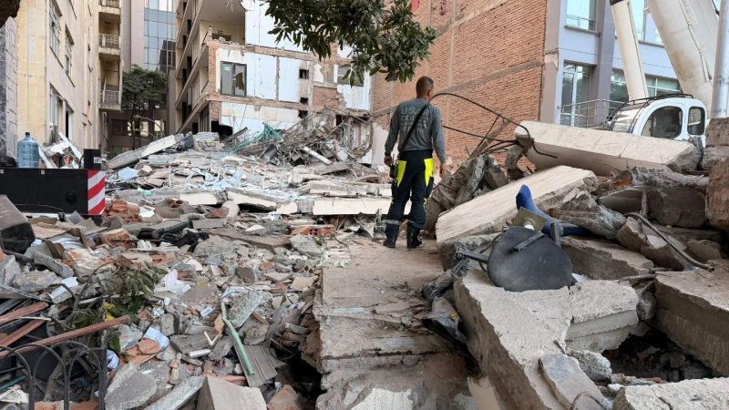 La ayuda económica estará dirigida exclusivamente a las familias que perdieron su casa o que no pueden habitarla debido a los daños causados por el sismo. Foto: Teleantioquia