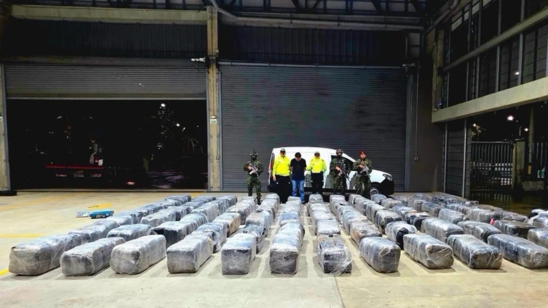 El hallazgo fue confirmado por el presidente Abelardo de la Espriella, quien destacó el impacto de la incautación sobre las redes del narcotráfico. Foto: cortesía Presidencia