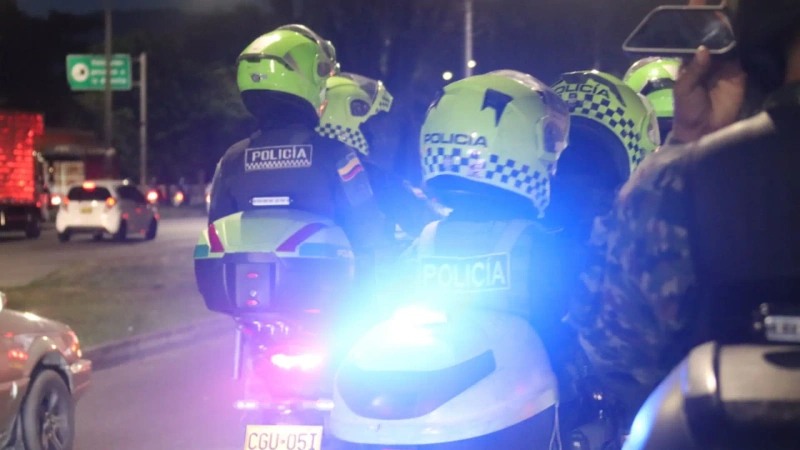 Una de las capturas ocurrió por falsedad marcaria y la otra por tráfico de estupefacientes. Foto: cortesía Alcaldía de Medellín