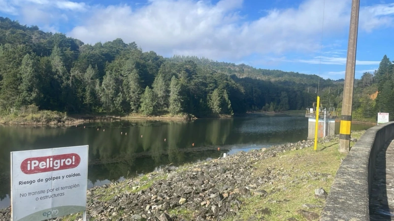 Aunque las lluvias recientes han contribuido a recuperar el nivel de Piedras Blancas, EPM mantendrá durante esta semana las interrupciones programadas del servicio de acueducto. Foto: cortesía EPM