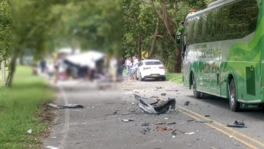 Tragedia en Urabá: por lo menos cinco muertos y siete heridos deja choque entre furgón y minivan en Necoclí