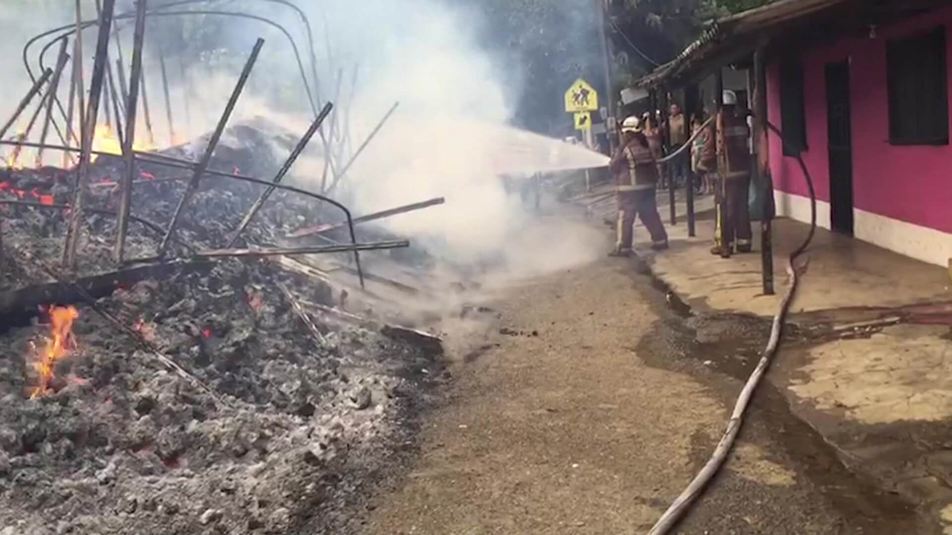 Van cinco vehículos incinerados en menos de 24 horas