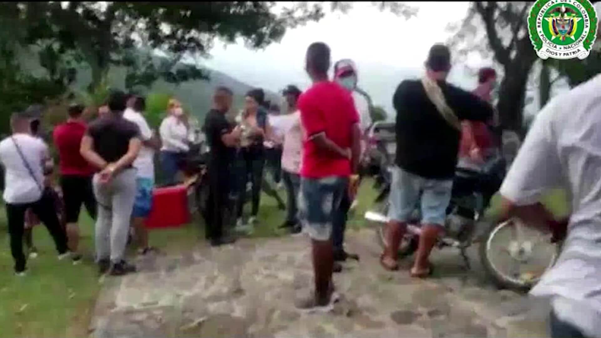 Finalizan fiesta clandestina con pelea de gallos en San Jerónimo