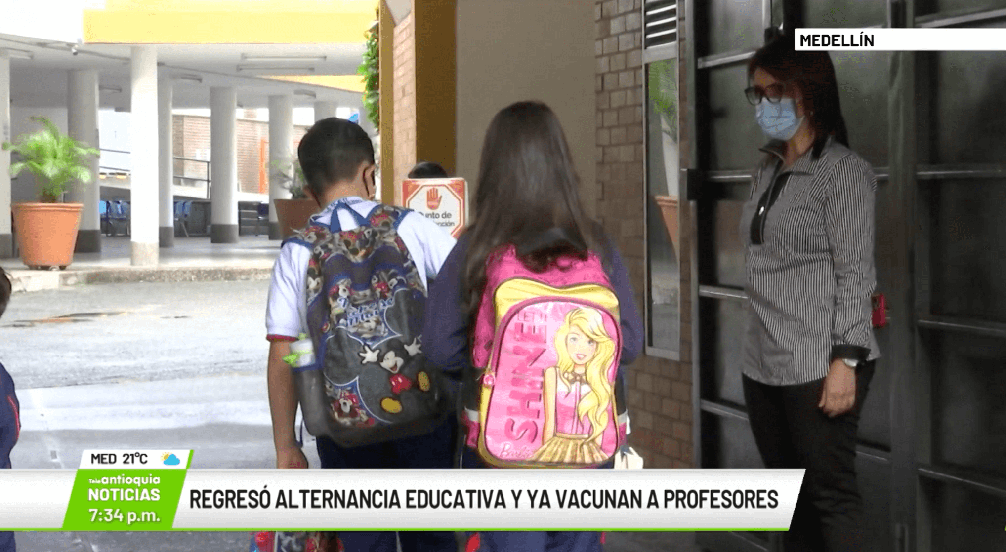 Regreso alternancia educativa y ya vacunan a profesores