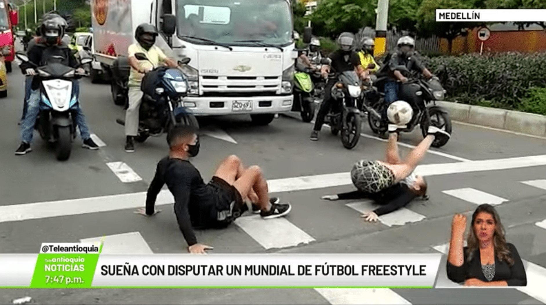 Sueña con disputar un mundial de fútbol freestyle