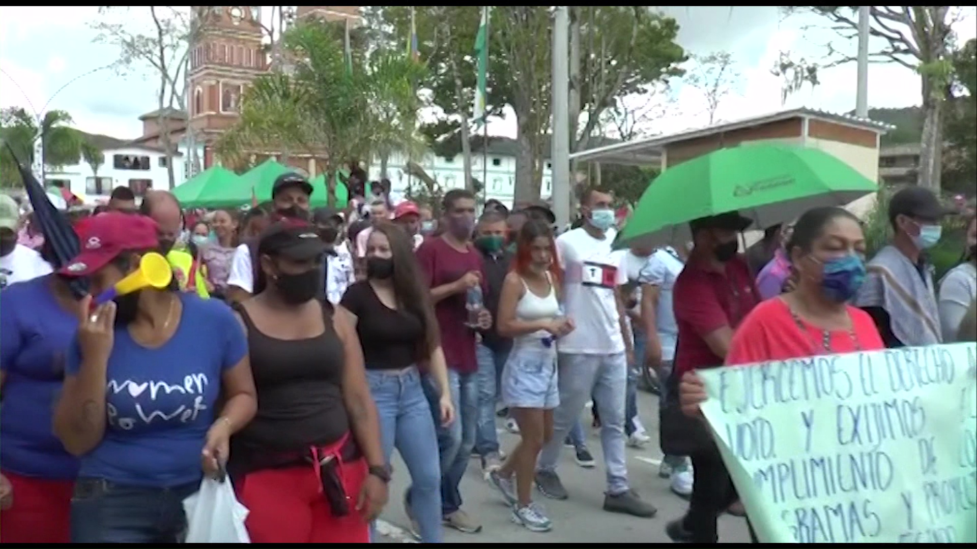 Cerca de 700 campesinos de Amalfi cumplen una semana de protestas