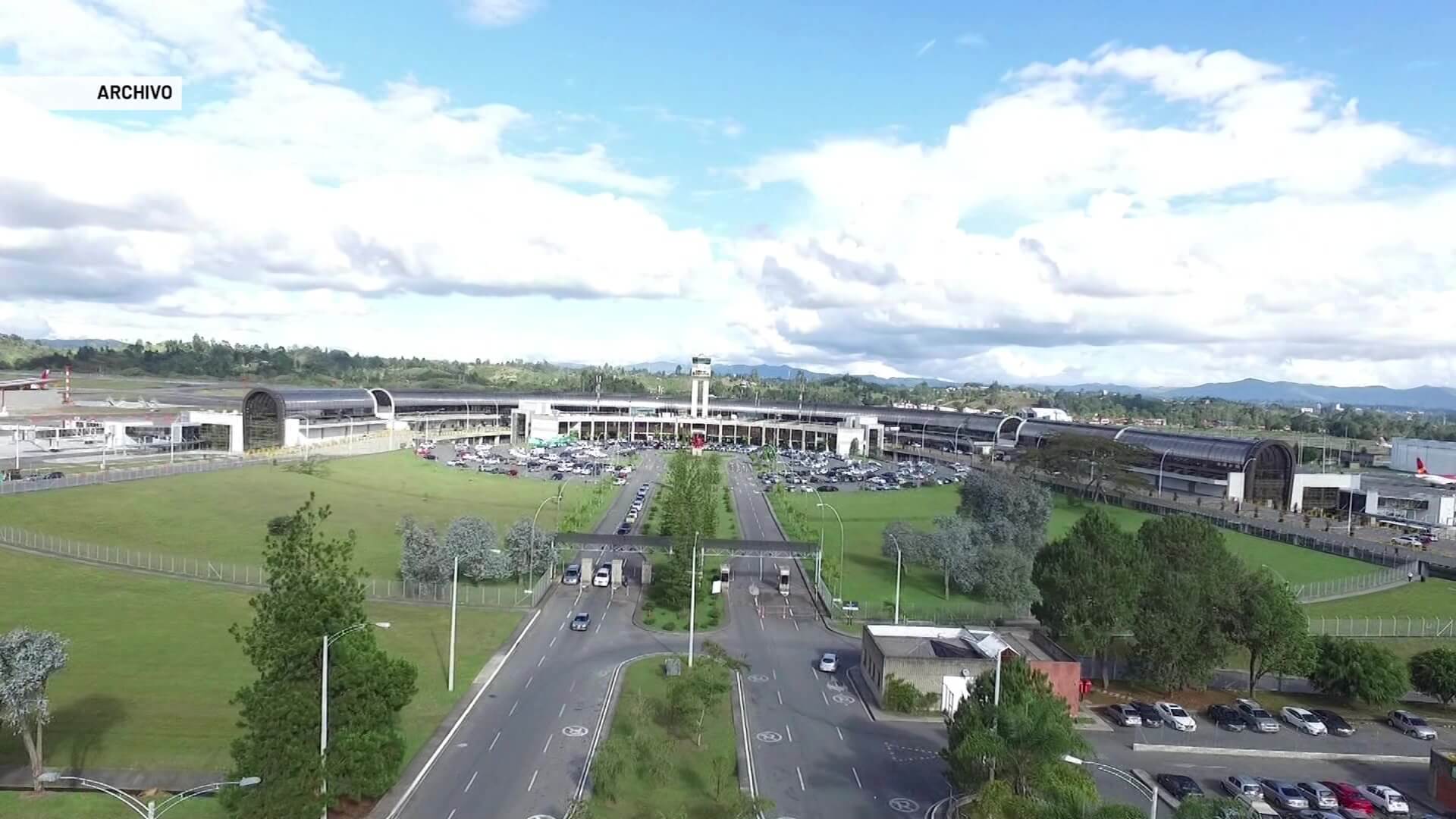 Abren centro de conexiones en aeropuerto José M. Córdova