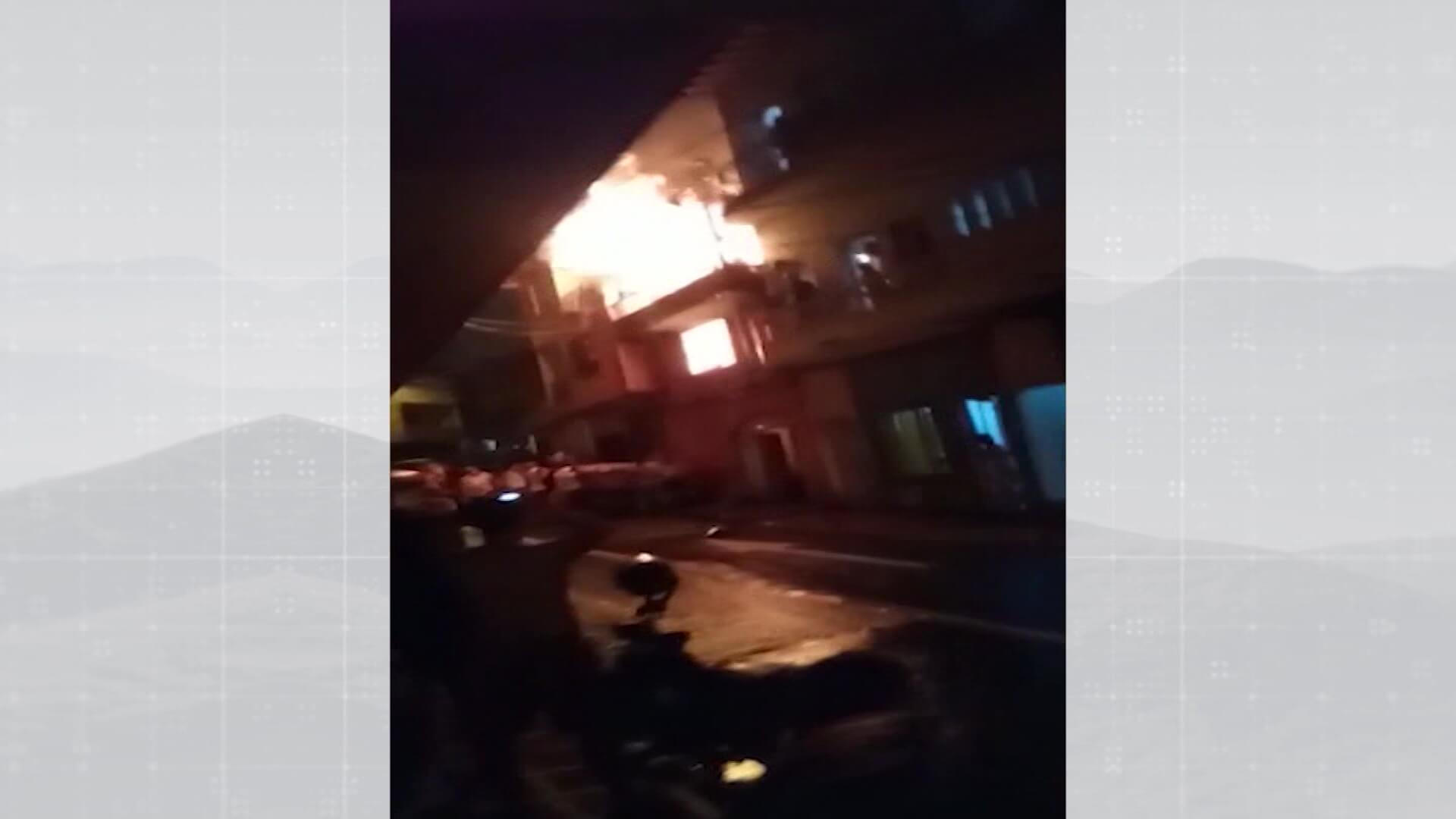 Dos personas muertas dejó incendio en barrio El Salvador