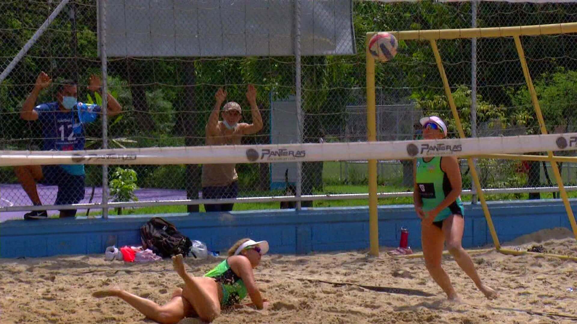 Finales del circuito de voleyplaya en Medellín