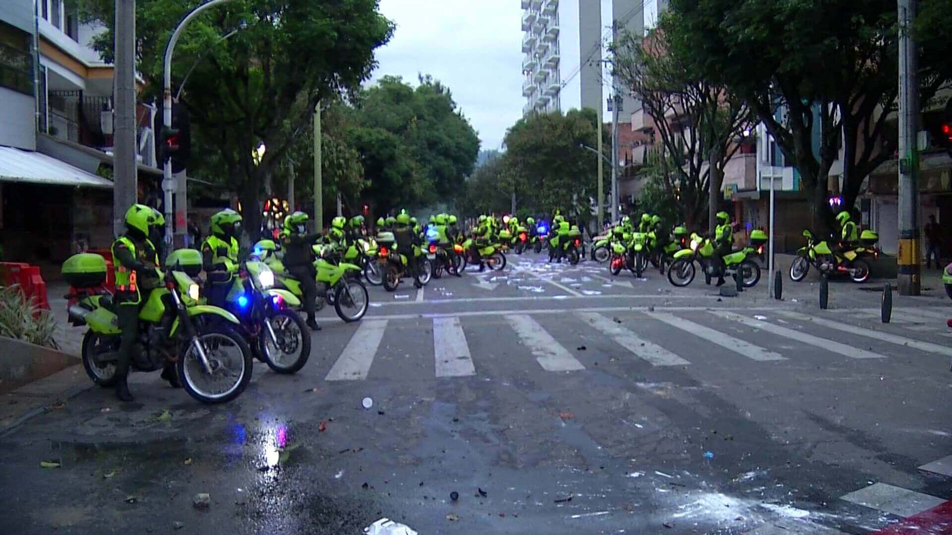 Policía investiga actuación de ocho integrantes en las marchas