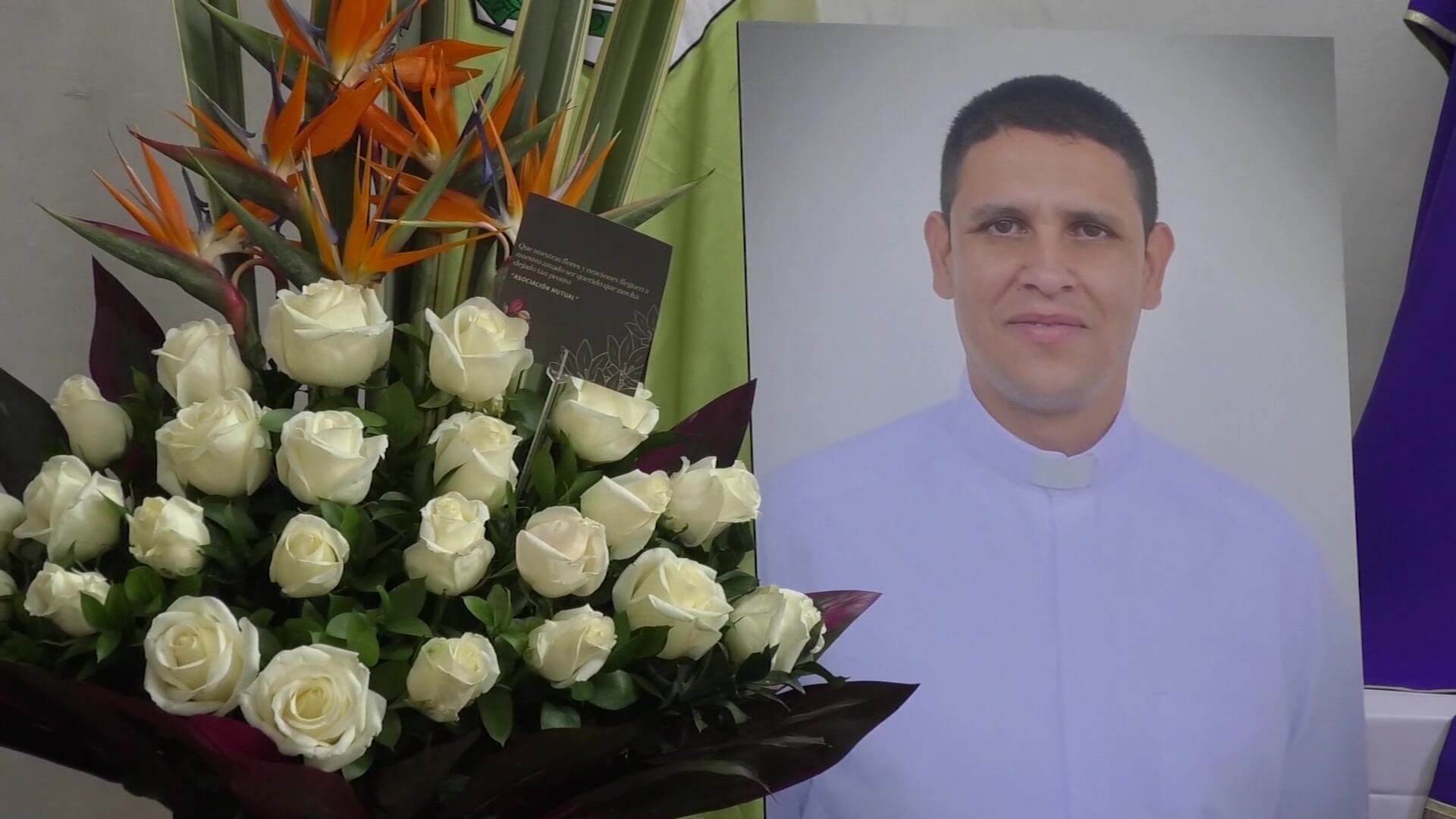 Por Covid-19 murió el sacerdote Gabriel Curequia Castro