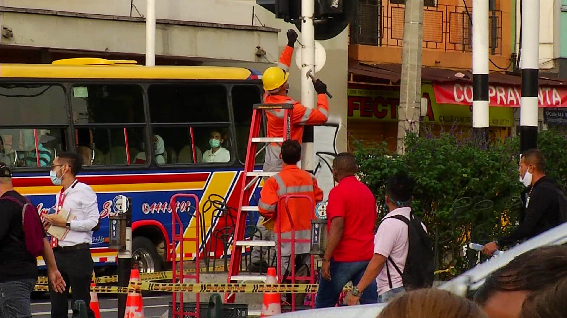 $1.700 millones en pérdidas por semáforos vandalizados