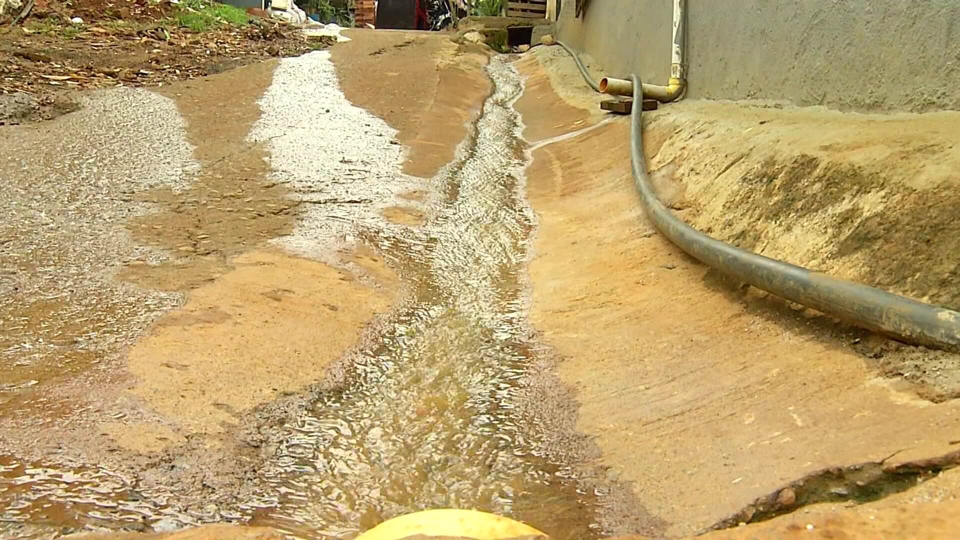 2.400 viviendas se benefician con agua potable