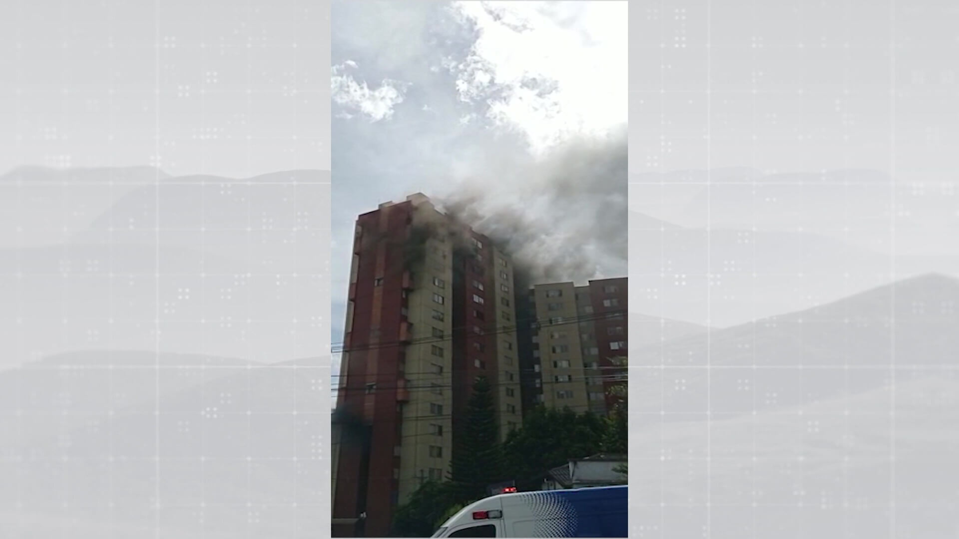 650 personas evacuadas por incendio en un edificio