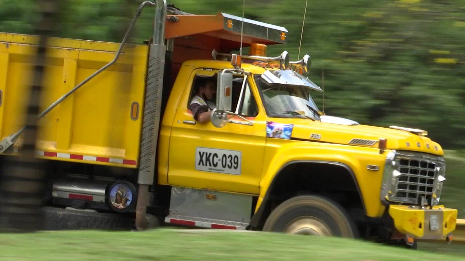 Conductores de volqueta alistan viaje a Estados Unidos