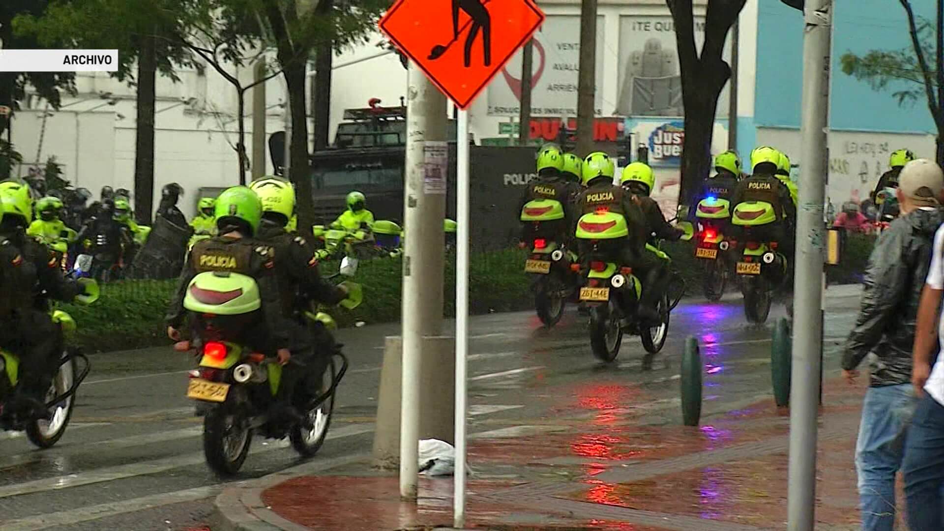 La policía continuará en el Ministerio de Defensa