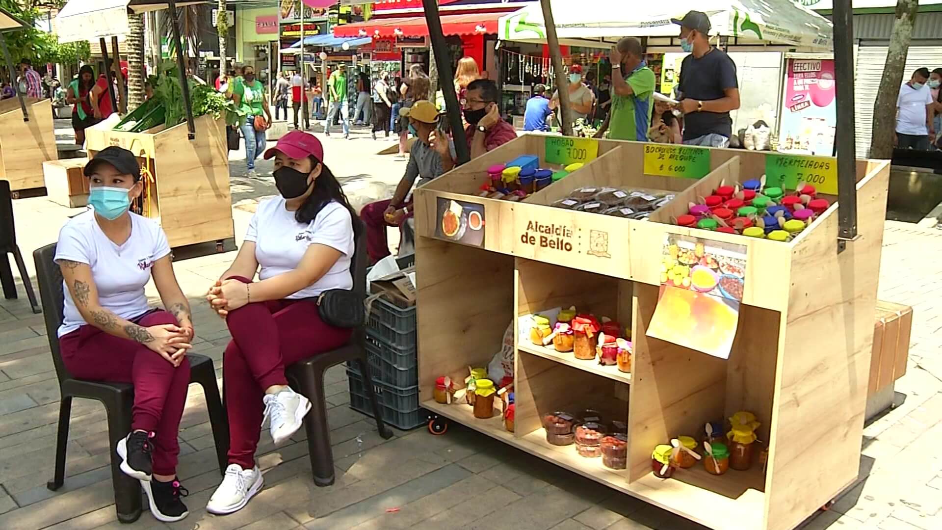 35 productores participan del Mercado Campesino