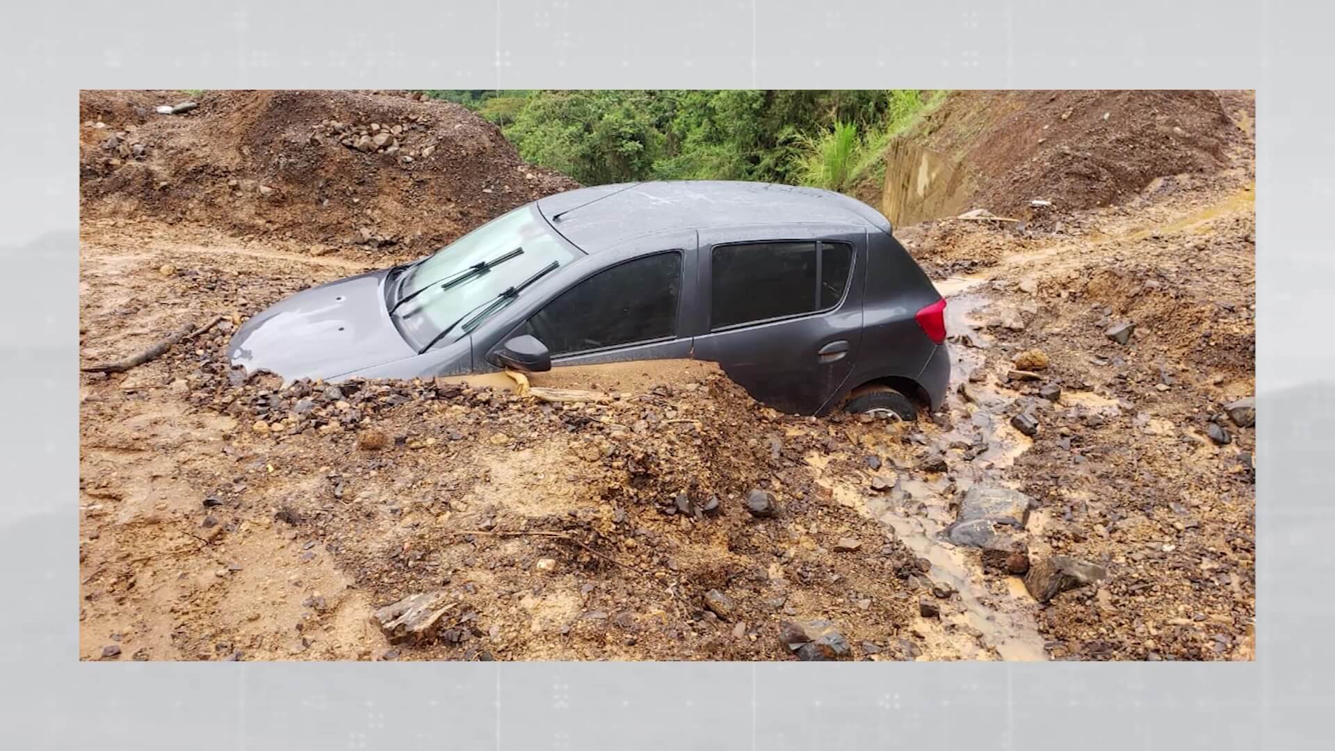 Derrumbes afectan seguridad del Suroeste