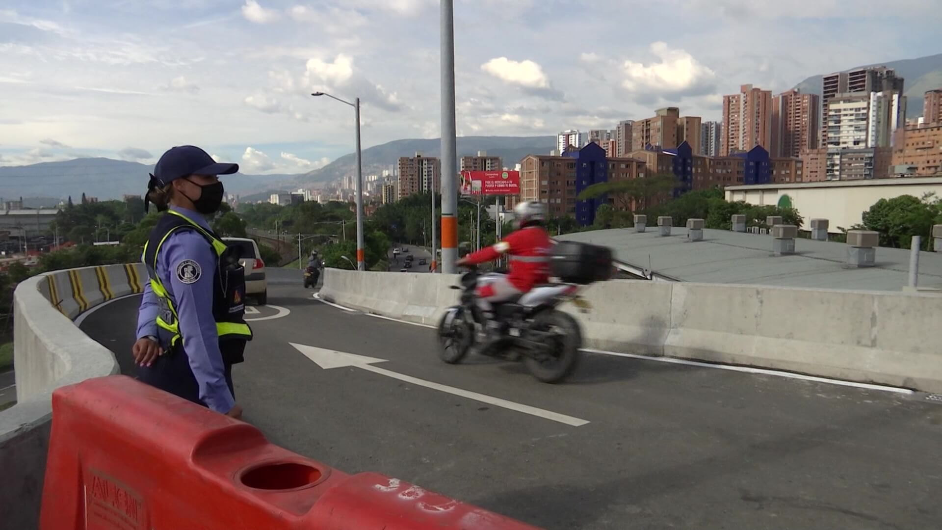 Habilitan tramo de puente entre Envigado y La Regional