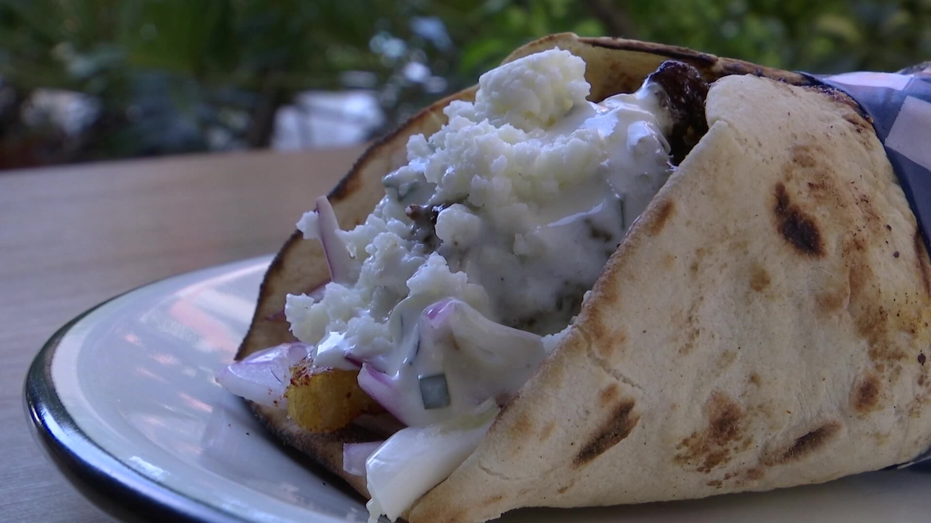 Los gyros comida rápida griega que llega a la ciudad