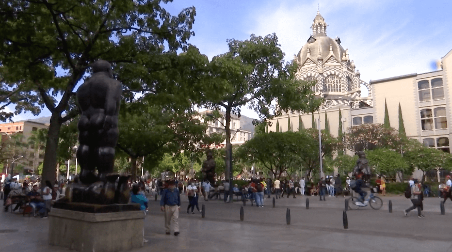 Nuevo decorado en Plaza Botero