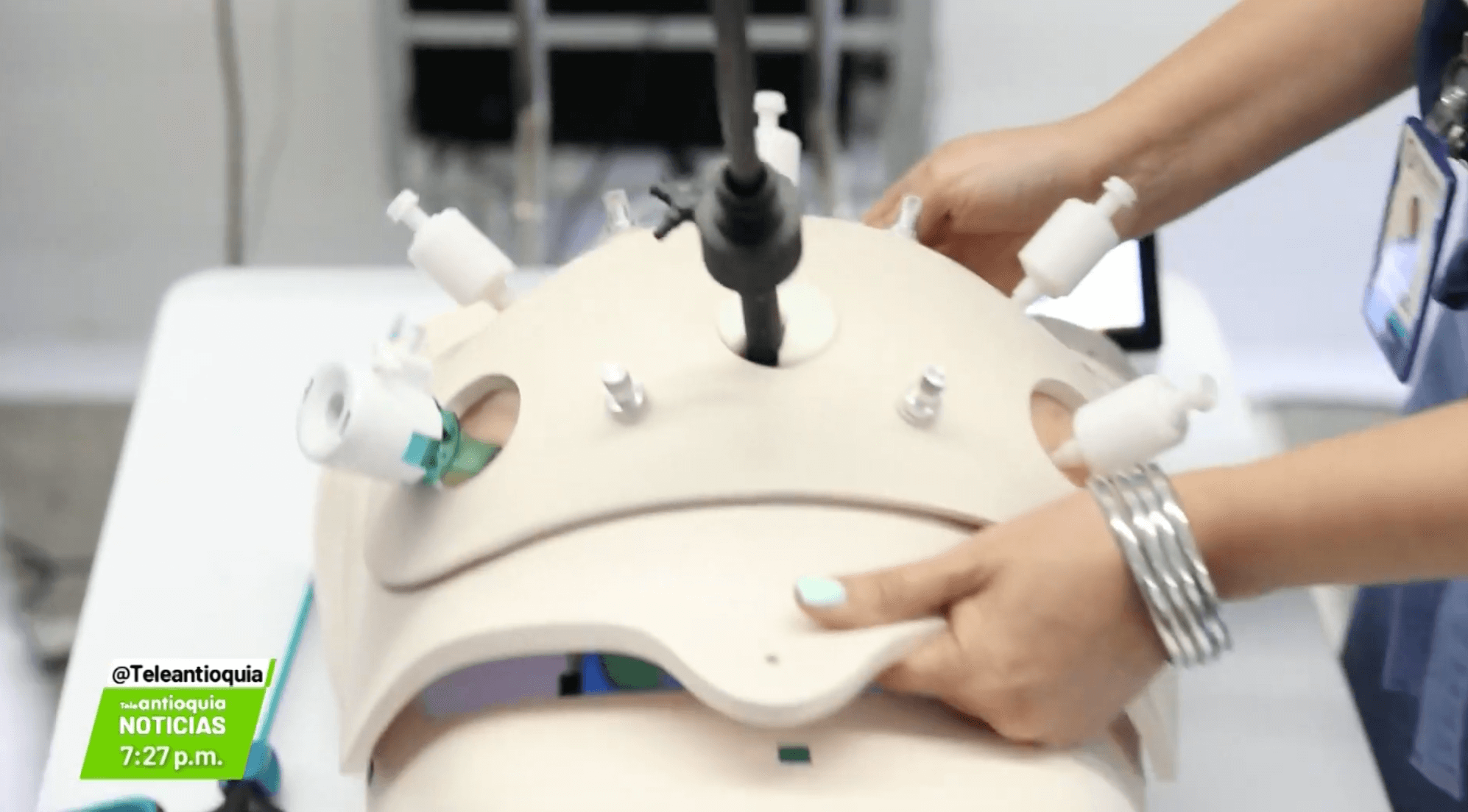 Simulador de cirugía laparoscópica