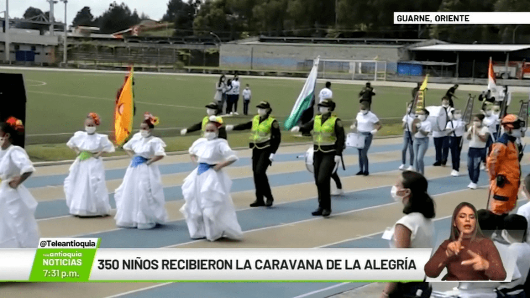 350 niños recibieron la Caravana de la Alegría