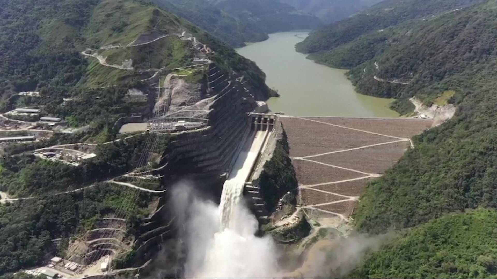 Aseguradora desembolsa otros US$100 millones