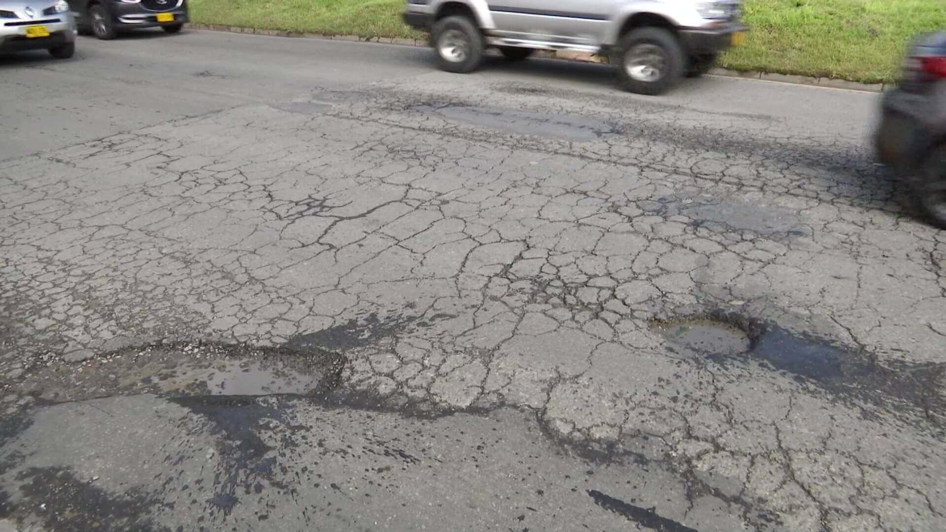 Instalarán maletas en la Avenida Regional para proteger vidas