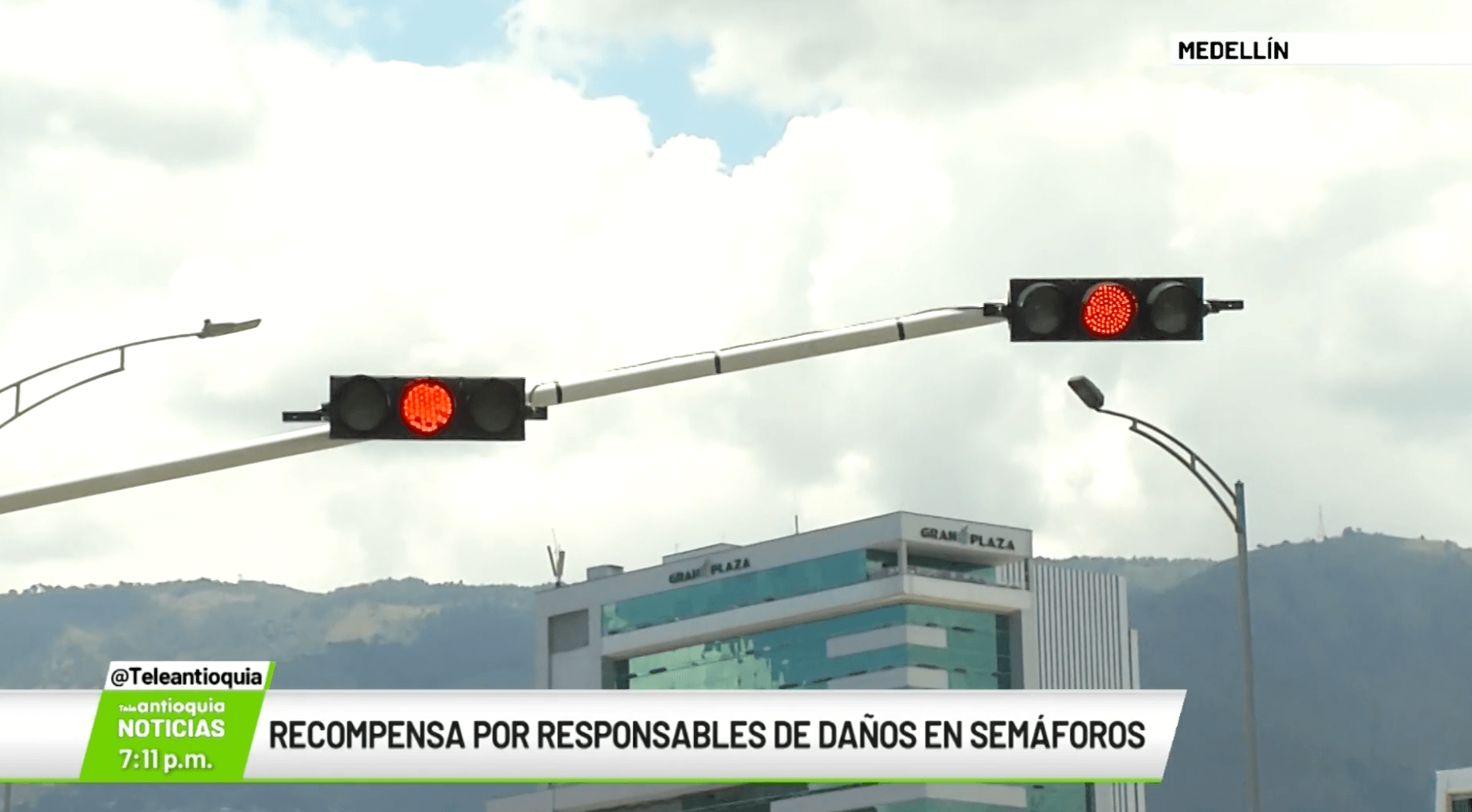 Recompensa por responsables de daños en semáforos