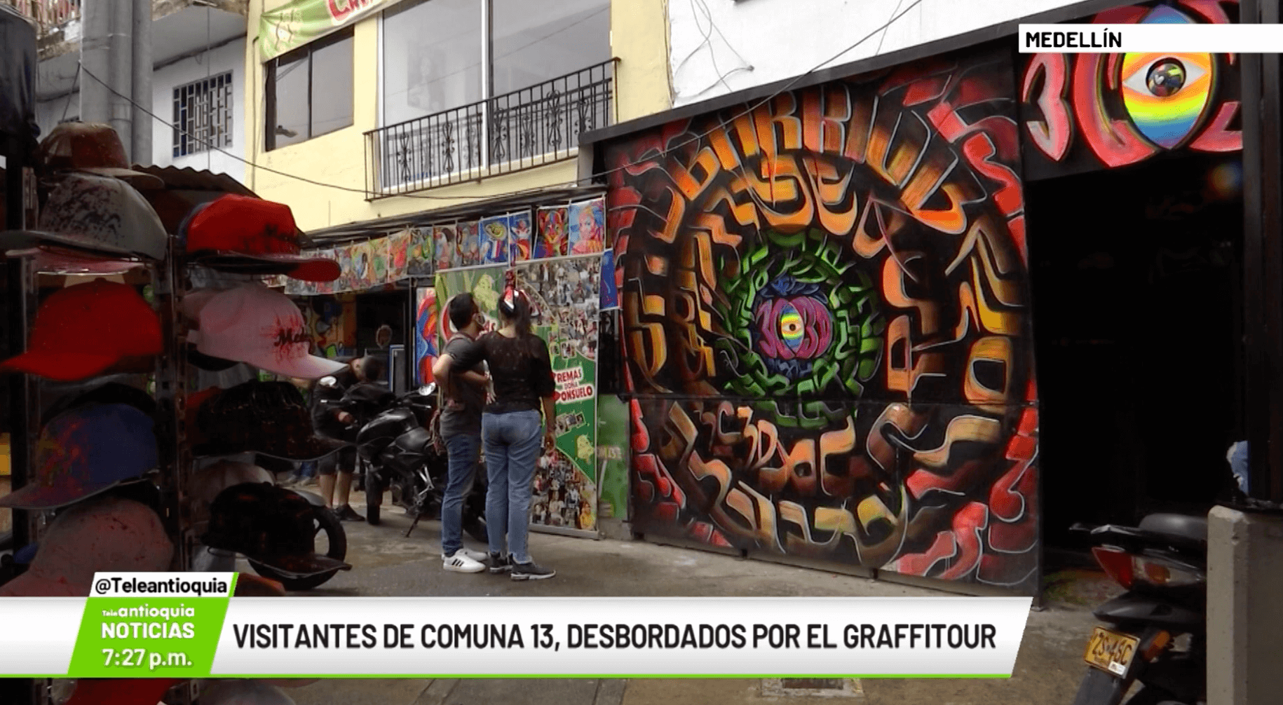 Visitantes de Comuna 13, desbordados por el Graffitour