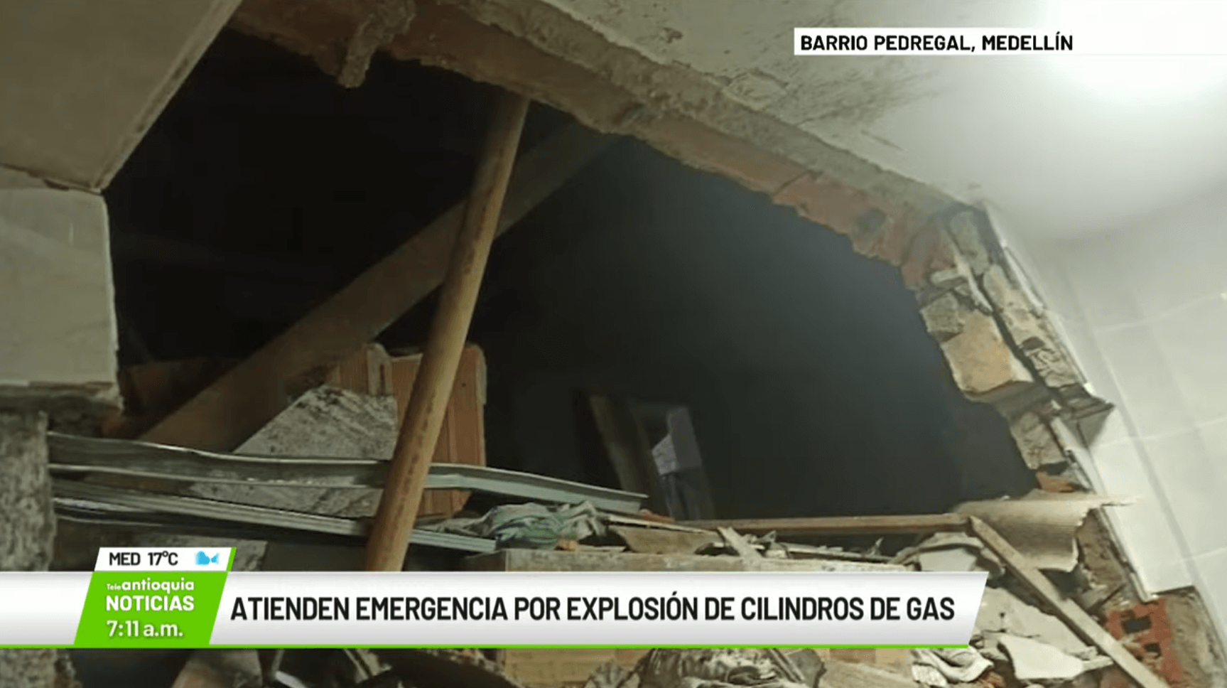 Atienden emergencia por explosión de cilindros de gas