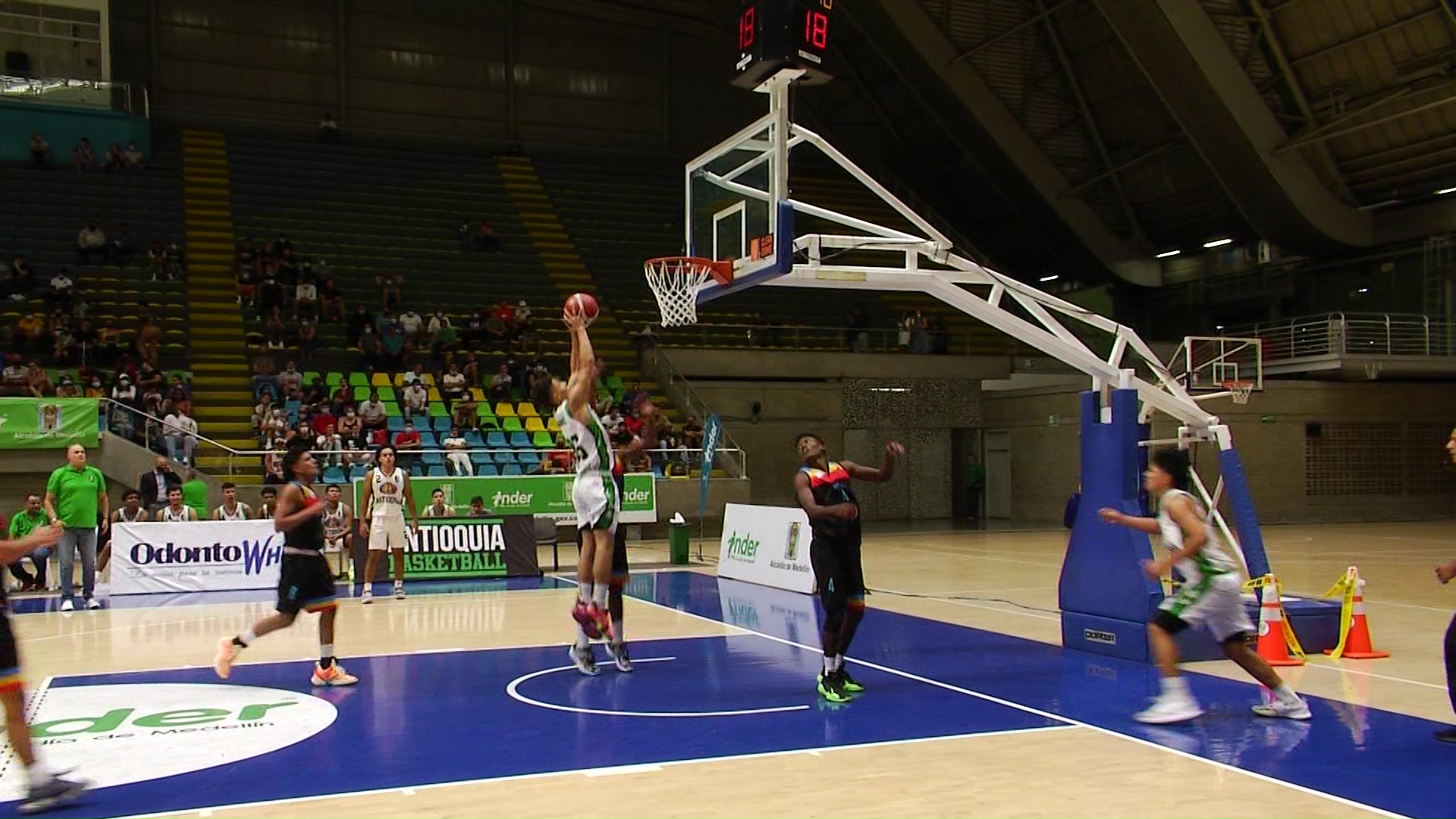 Antioquia domina el Nacional de Baloncesto