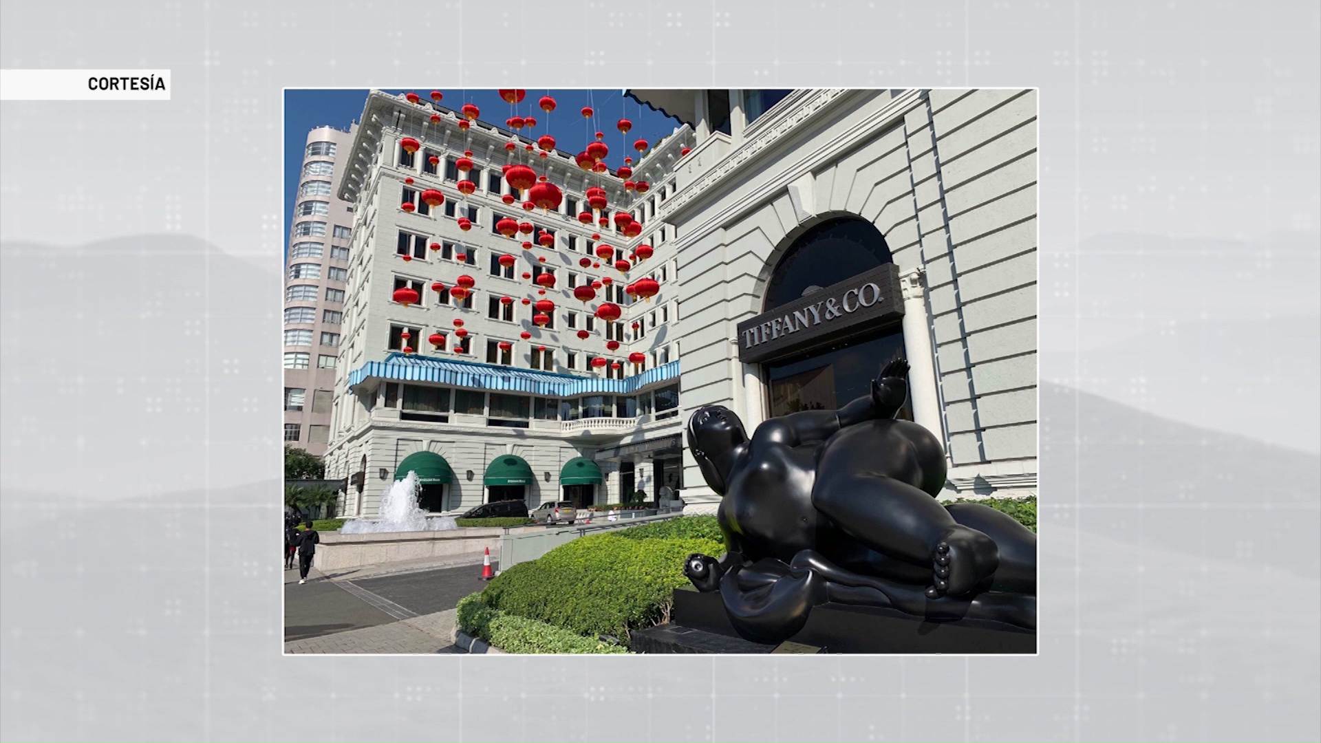 Vajillas de El Carmen y escultura de Botero en Expo Dubái