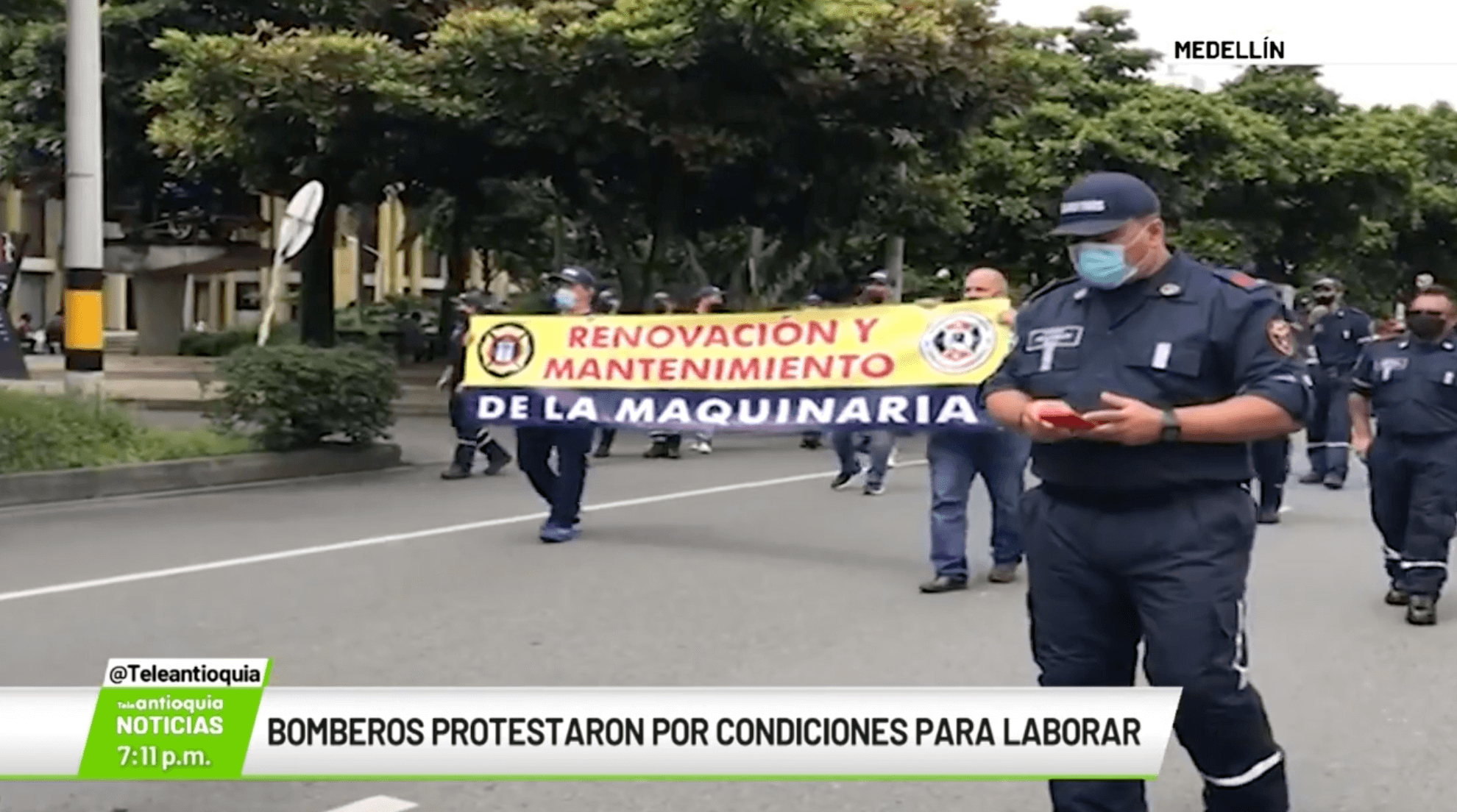 Bomberos protestaron por condiciones para laborar