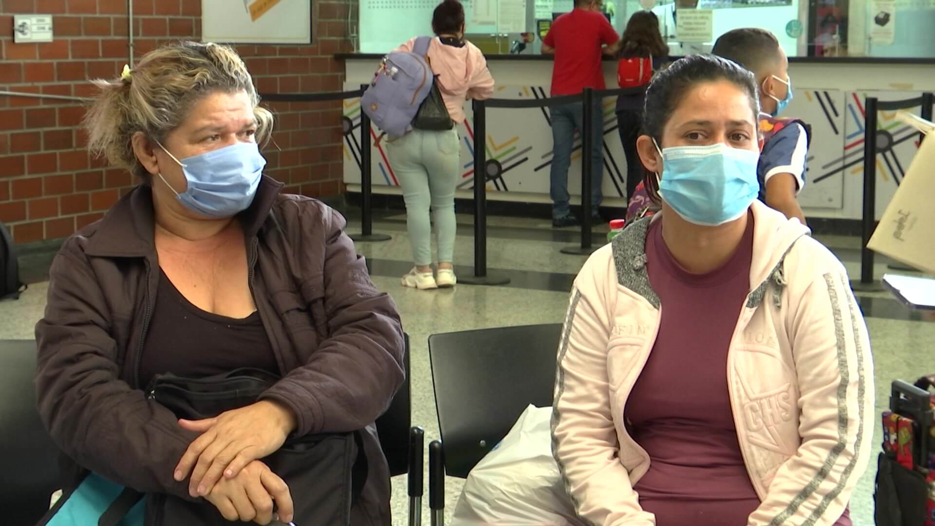 Familia venezolana regresa a su país